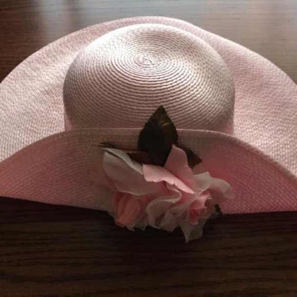 Pink Kentucky Derby with matching accent Flowers main image 5